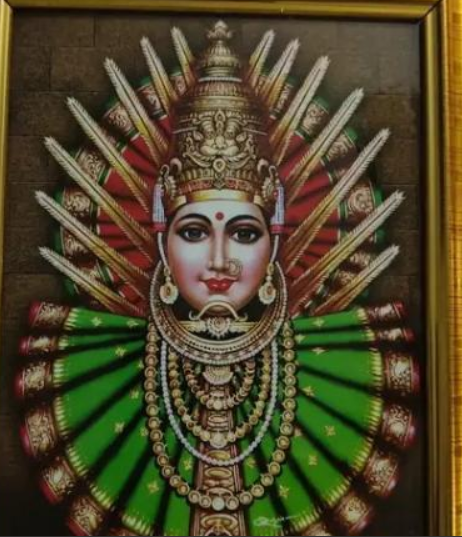 డొక్కు ఫ్యామిలీ లోగో